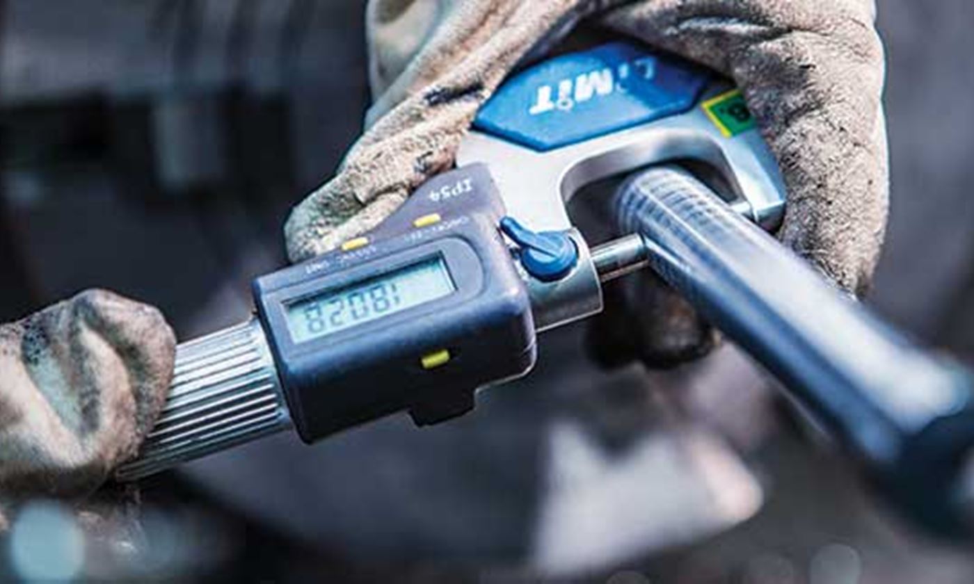 Informative image: measuring steel bar